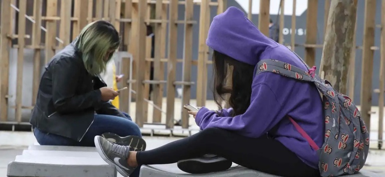 Jovens Celular Foto Rovena Rosa Agência Brasil (1).jpg.jpeg