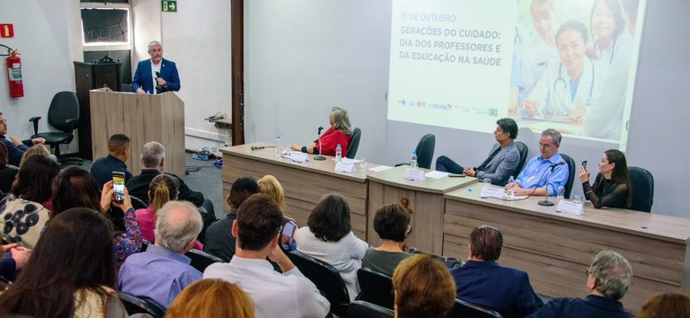 formação de profissionais para o SUS