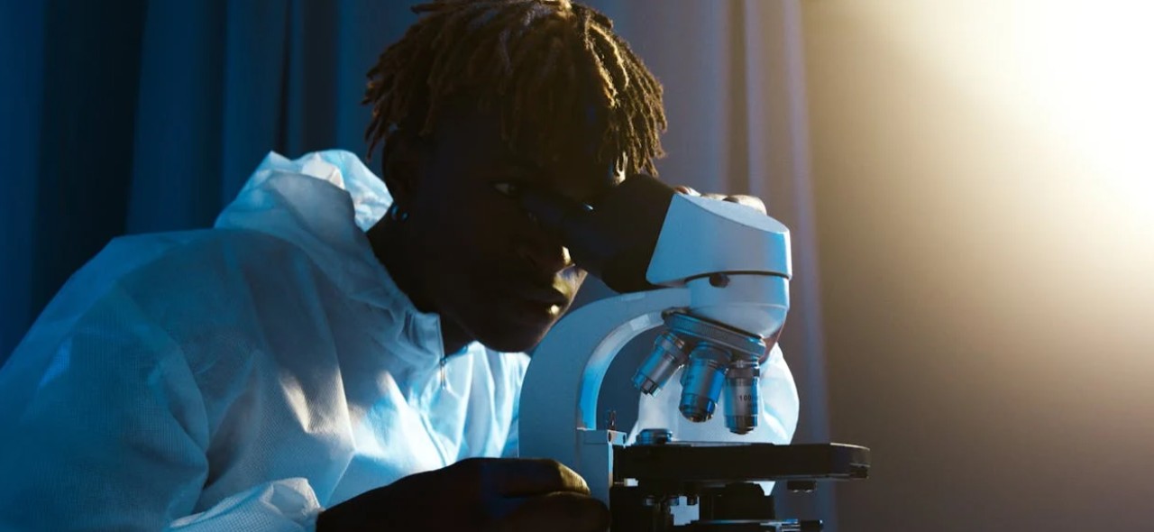 pesquisador - foto - internet (1).jpg