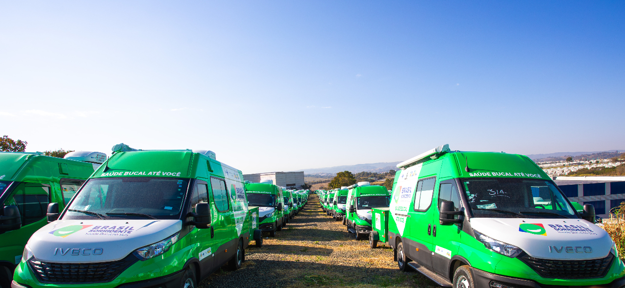 unidades odontologicas moveis - brasil sorridente.jpg