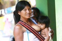 Secretaria Especial de Saúde Indígena Incentiva Aleitamento Materno nas Aldeias