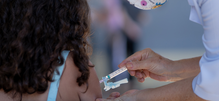 Ministério da Saúde recomenda dose de reforço contra Covid-19 para crianças a partir de 5 anos