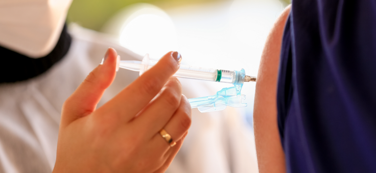 Vacinação contra covid-19 - Vacina Astrazeneca - Centro de Saúde n°13