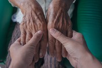 iSupport-Brasil: pesquisa com cuidadores familiares de pessoas com demência recebe cadastros até 30 de abril
