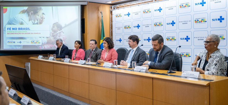 coletiva saude da familia.jpg