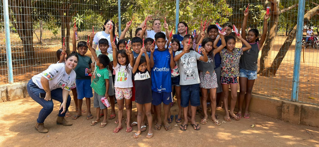 crianças do projeto sorriso nas aldeias.jpg