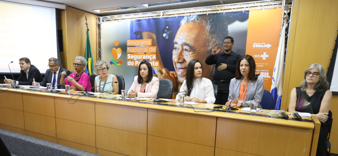 segurança do paciente mesa seminário.jpg