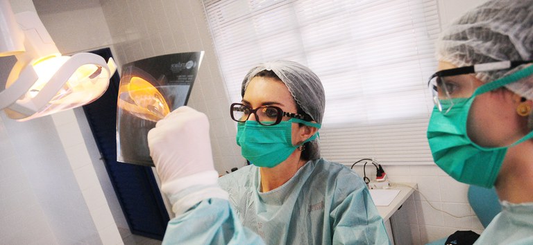 equipamento odontologico raio x.jpg