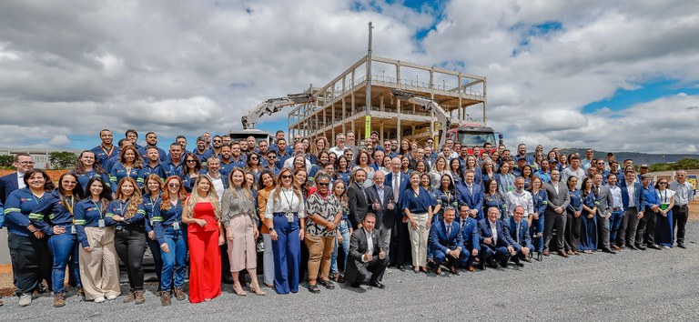 lula obras montes claros.jpg