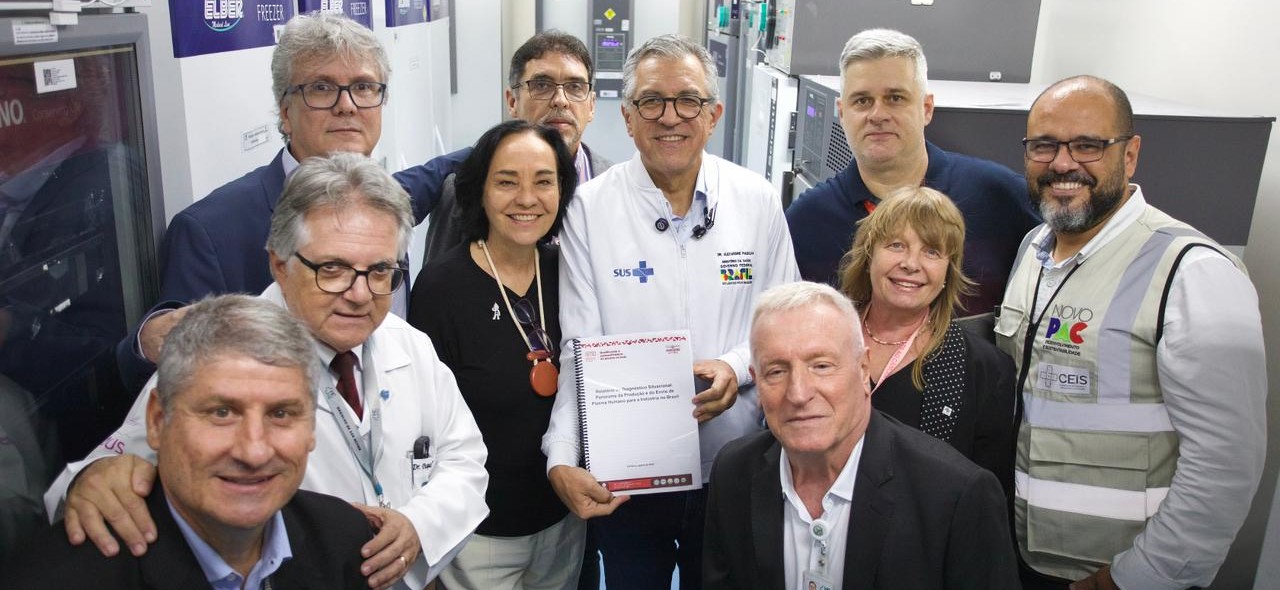 Iniciativa integra o programa Agora Tem Especialistas voltado a maior oferta de exames e consultas no SUS. Ministro Padilha visita também Hemocentro da cidade