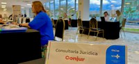 Consultoria Jurídica oferece atendimento sobre temas relacionados ao Ministério da Saúde no encontro de prefeitos