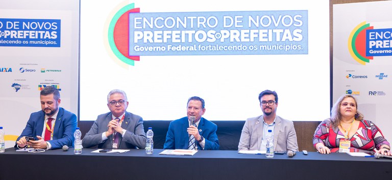 berger painel encontro prefeitos.jpg