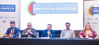 Fortalecimento da relação interfederativa na saúde é defendida em encontro de prefeitos