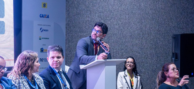 elton palestra prefeitos.jpg