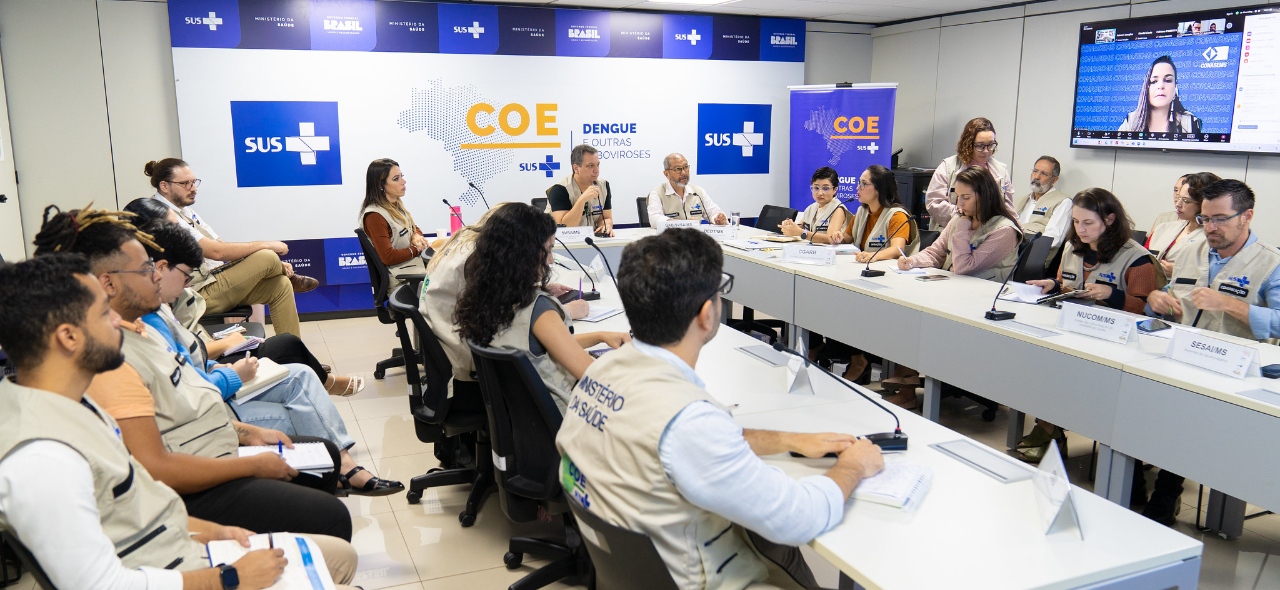 coe dengue arboviroses reunião.jpg