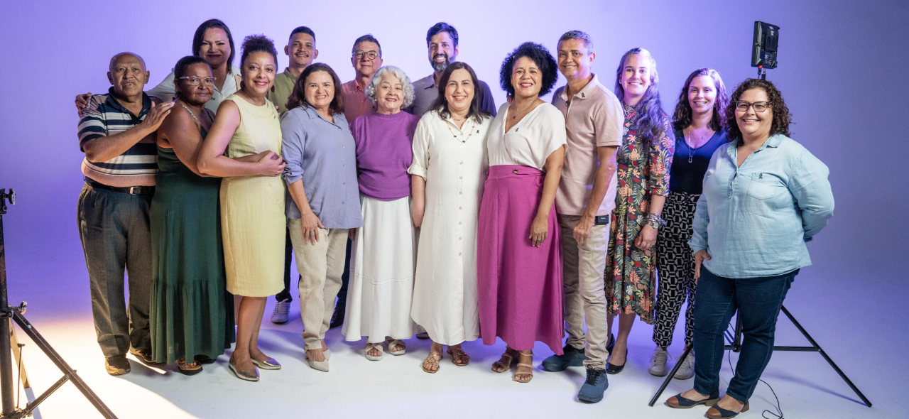 hanseniese grupo pessoas.jpg