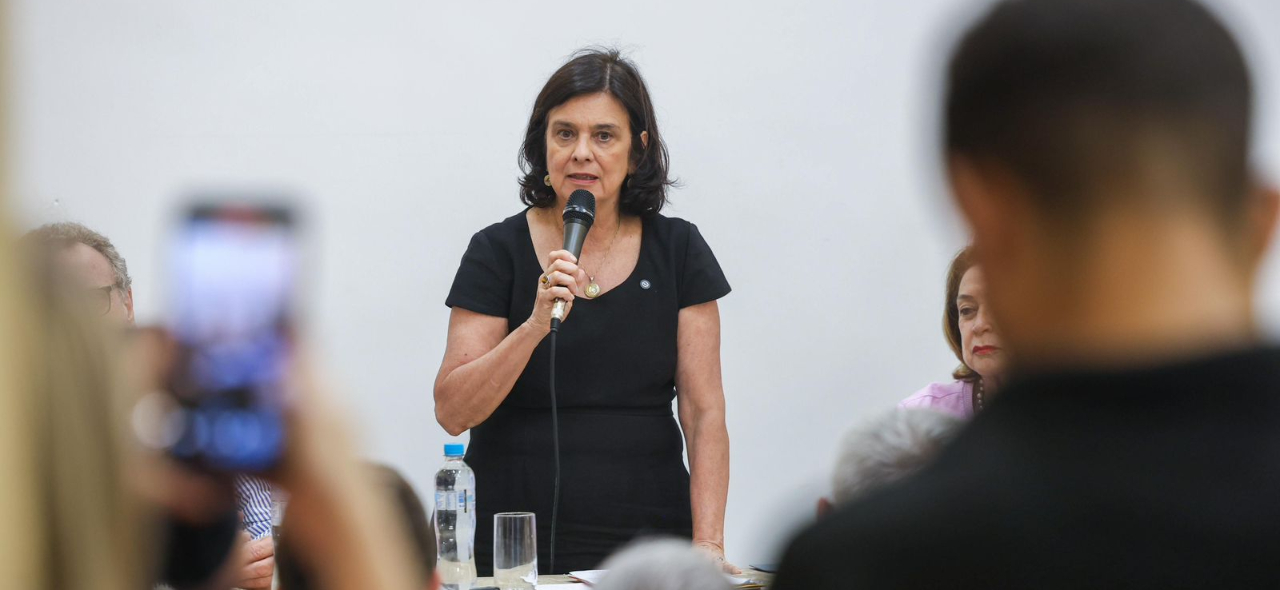 ministra discurso bagé.jpg