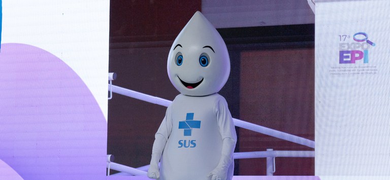 zé gotinha na expoepi 2023.jpg