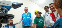 Ministro Padilha visita primeiro Centro de Referência em Saúde Indígena  do Brasil, no território Yanomami