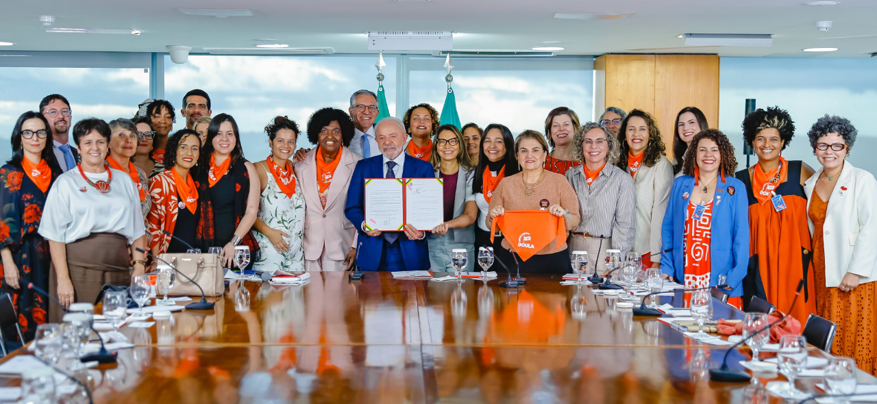 Iniciativa contribuirá para apoio contínuo à gestante durante a gravidez, o parto e o pós-parto e dialoga com a Rede Alyne, programa que oferece cuidado integral à gestante e ao bebê no SUS
