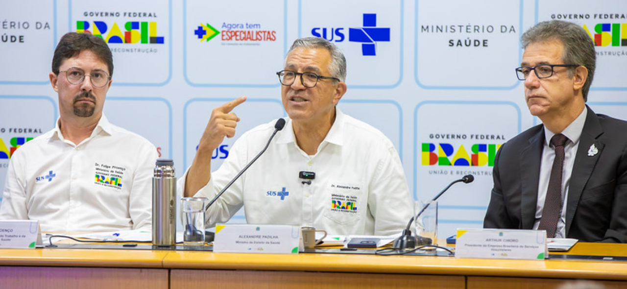 Ministério da Saúde vai ultrapassar oferta de 35 mil bolsas de residência médica em áreas prioritárias para o SUS, como oncologia e anestesiologia. Iniciativa está voltada a melhoria da formação e do provimento de profissionais no país