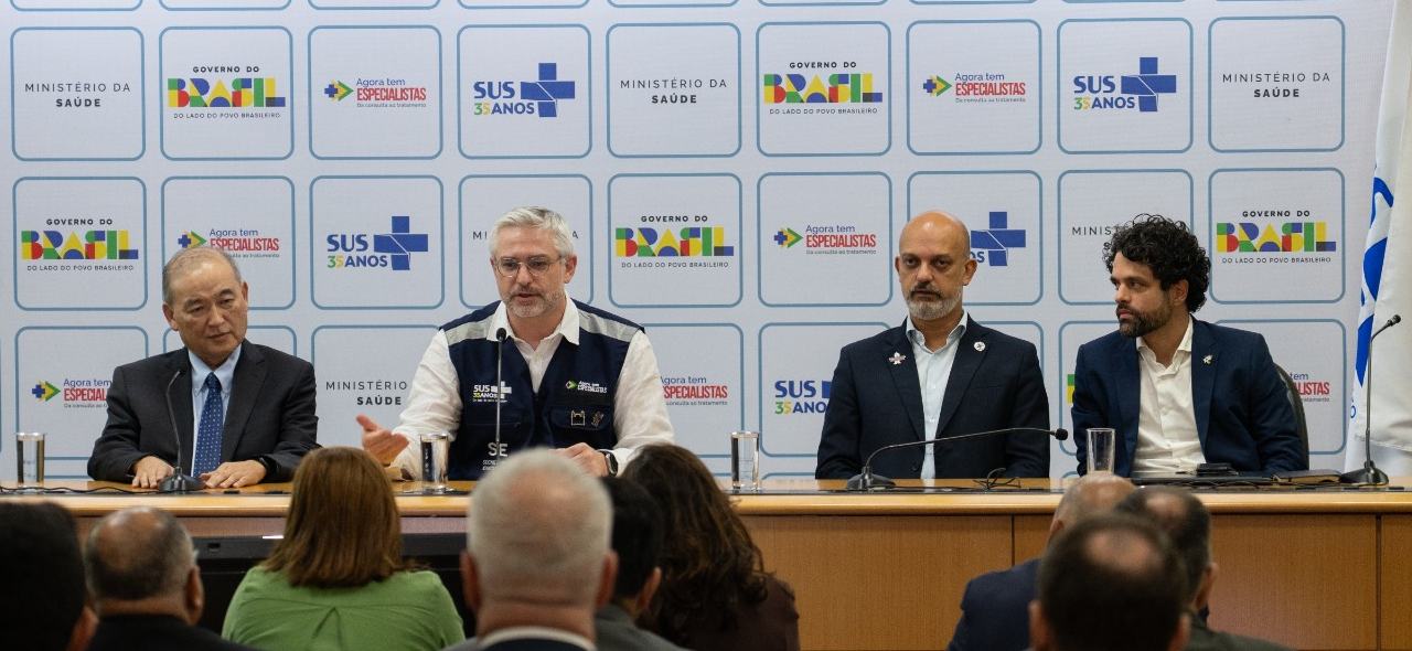 Alinhados ao Agora Tem Especialistas, combos cirúrgicos modernizam rede pública de saúde, reduzem filas e desigualdades regionais e ainda fortalecem a indústria nacional