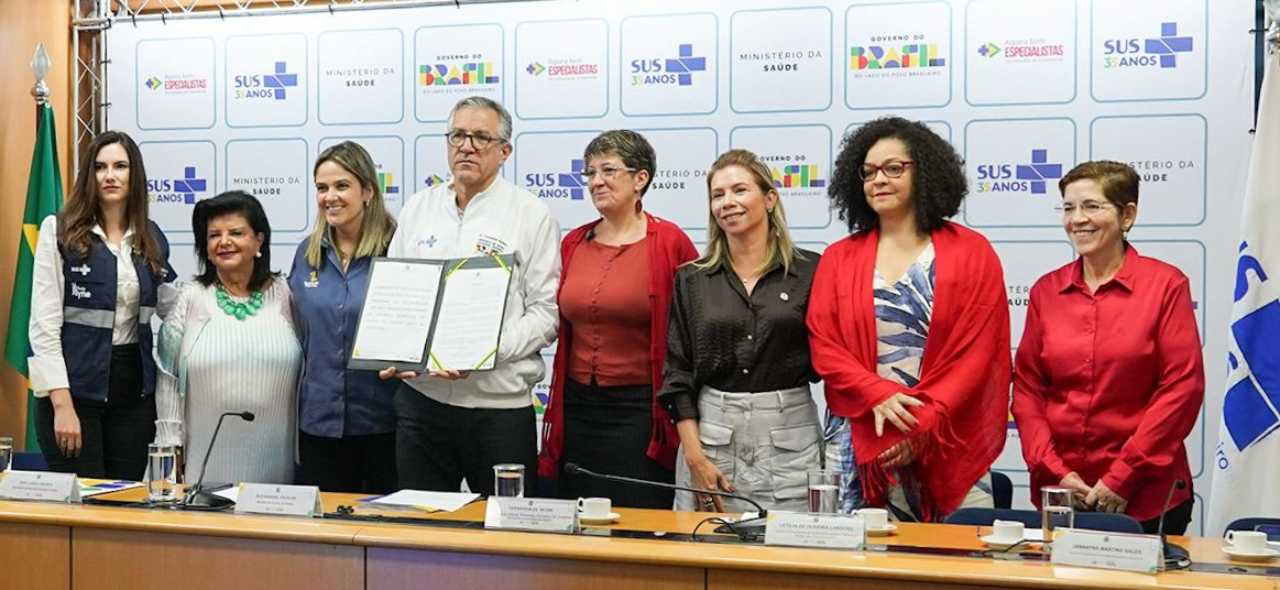 Em ação global, Governo do Brasil pede à OMS inclusão do CID de feminicídio para qualificação de dados e políticas públicas. Nos dias 21 e 22/03 será realizado ainda o maior mutirão de Saúde da Mulher do SUS em alusão ao mês de março com foco em exames e cirurgias