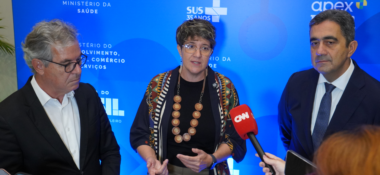 O pembrolizumabe reativa as células de defesa do paciente, fortalecendo a resposta imunológica contra a doença, e já é ofertado no SUS para o tratamento do melanoma