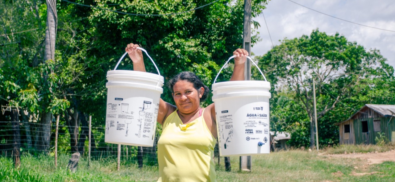 Ministério da Saúde distribui filtros que eliminam agentes causadores de doenças em aldeias indígenas