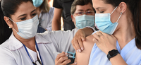 Governo Federal reforça que não há evidências científicas ligando aids a vacinas contra a Covid-19