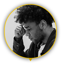 Rapaz com sintomas de Alteração da fala ou compreensão