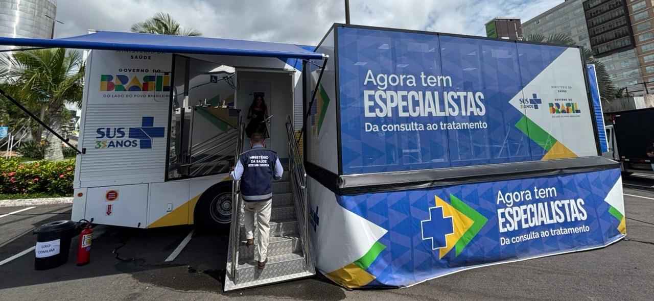 Pacientes do SUS de São José, em SC, agora contam com carretas de saúde do programa