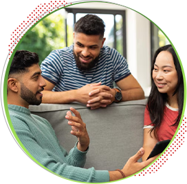 Pessoas conversando sobre doação de órgãos