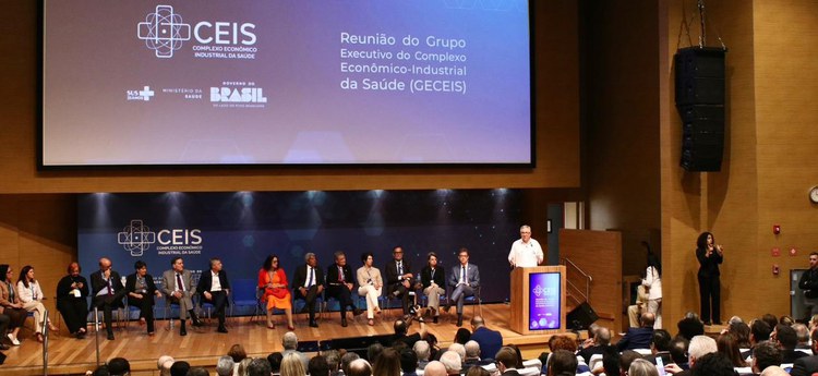 Saúde anuncia investimento de R$ 15 bi no setor industrial e fecha 31 novas PDPs