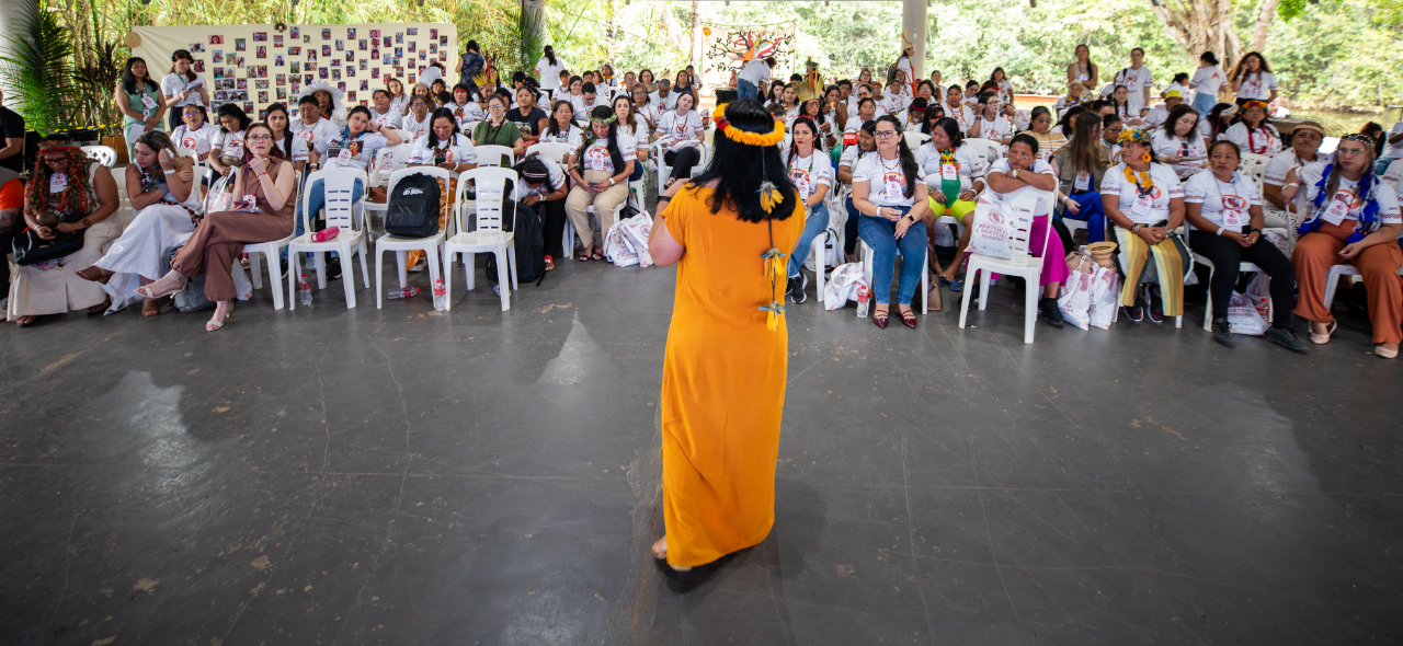 Encontro de Parteiras avança na construção da primeira linha de cuidado à saúde da mulher indígena