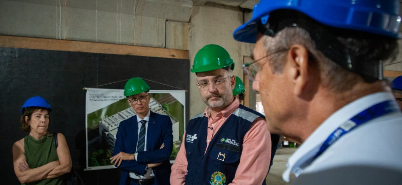 Saúde investirá em pesquisas do Centro Nacional de Vacinas