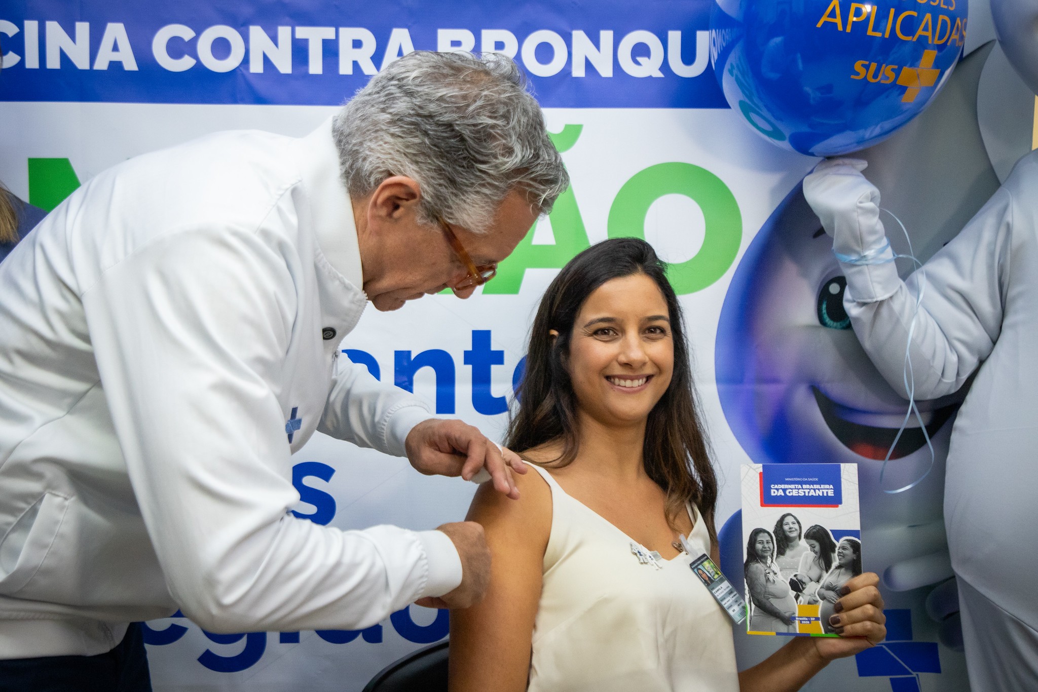 Saúde lança 1ª versão digital da Caderneta Brasileira da Gestante