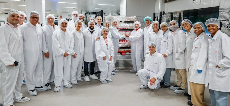 Lula e Padilha visitam a Aché para produção de medicamentos