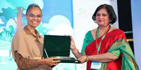 En la India, Marina Silva recibe un premio global por su contribución al desarrollo sostenible y a la acción por el clima