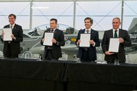 Embraer firma un memorando con empresas portuguesas para adaptar Super Tucano a criterios europeos
