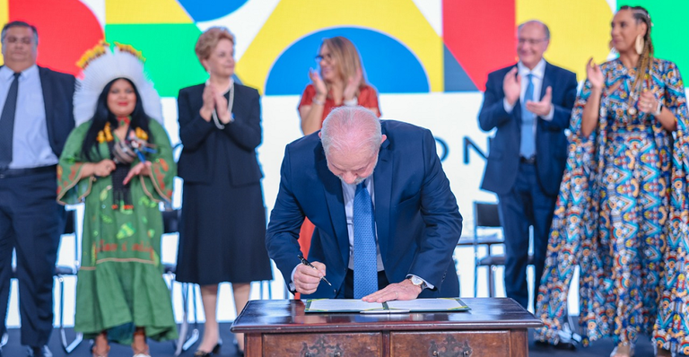 Presidente Lula sanciona Lei