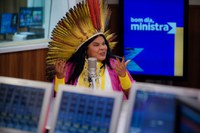 “Vamos trabalhar para demarcar mais terras indígenas”, afirma Sônia Guajajara