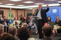 Política de Segurança Pública combate desigualdades, diz Flávio Dino durante anúncio de investimentos