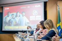 Para ministra, Dia D contra Dengue mostra integração e compromisso do país