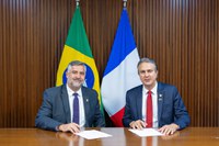 Secom e MEC assinam cooperação com governo francês sobre enfrentamento à desinformação e educação midiática