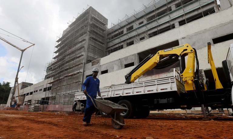 Governo Federal atualiza normas para agilizar conclusão de obras nos municípios