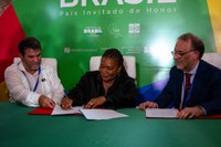 Ministra de Estado da Cultura do Brasil participa da Feira Internacional do Livro de Bogotá