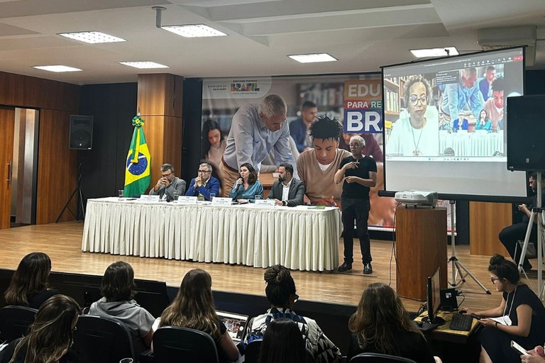 Seminário Saberes Digitais Docentes.jpg