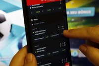 Mais de 2 mil sites e aplicativos de bets começam a ser retirados do ar nesta sexta (11)