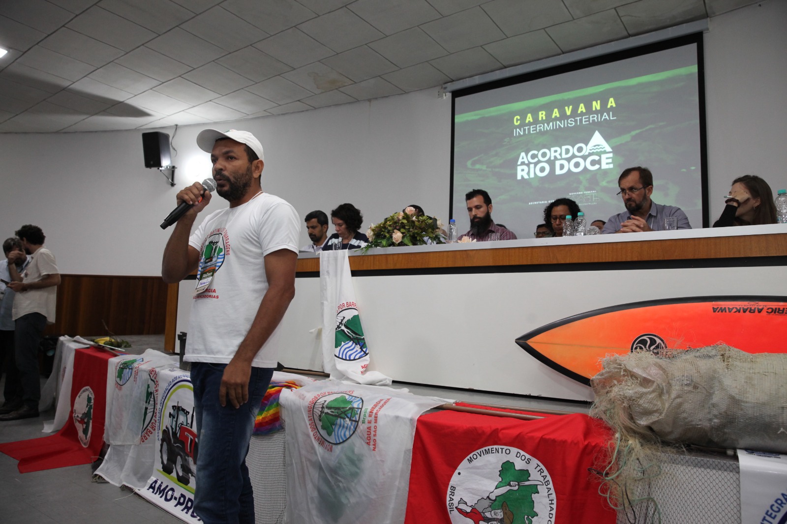 Em Linhares, as dúvidas da população foram de diversas áreas de atividade econômica e, também, sobre o meio ambiente. Foto: Enir Rodrigues/Ascom-MPA